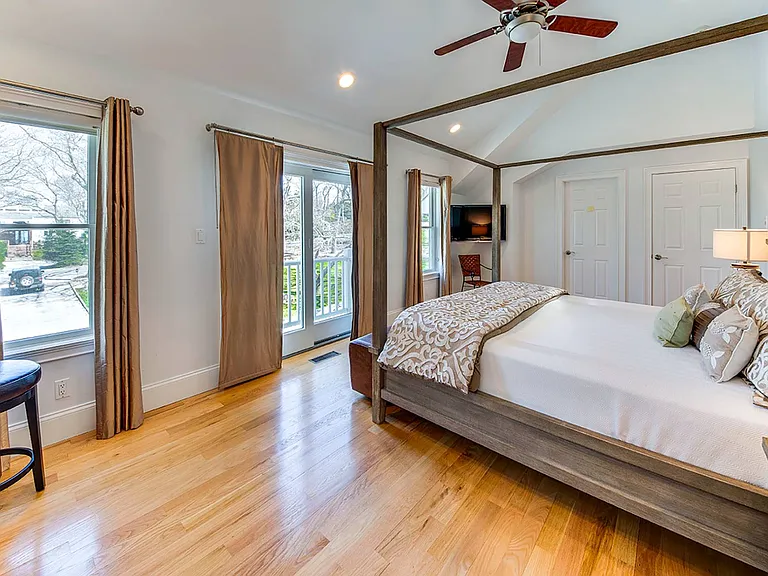 23 Hedges Banks Dr — Photo 15