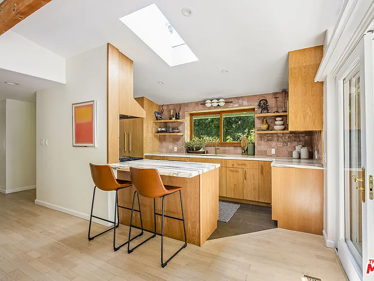 10003 Westwanda Dr — Photo 14