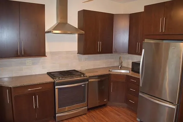 2132 W Ohio St #1 — Photo 2