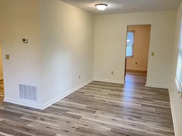 2850 Walls Branch Rd — Photo 3