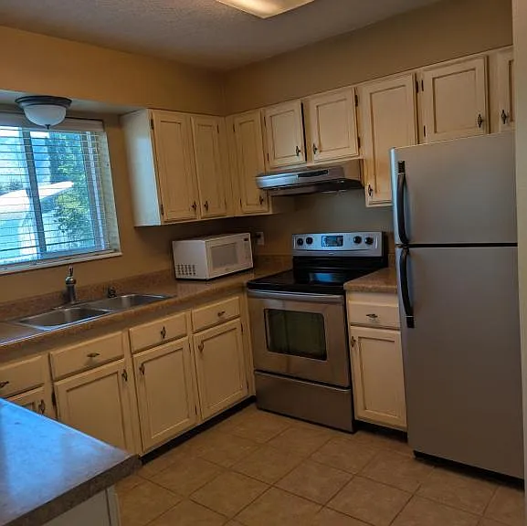 2644 N 330 E — Photo 6