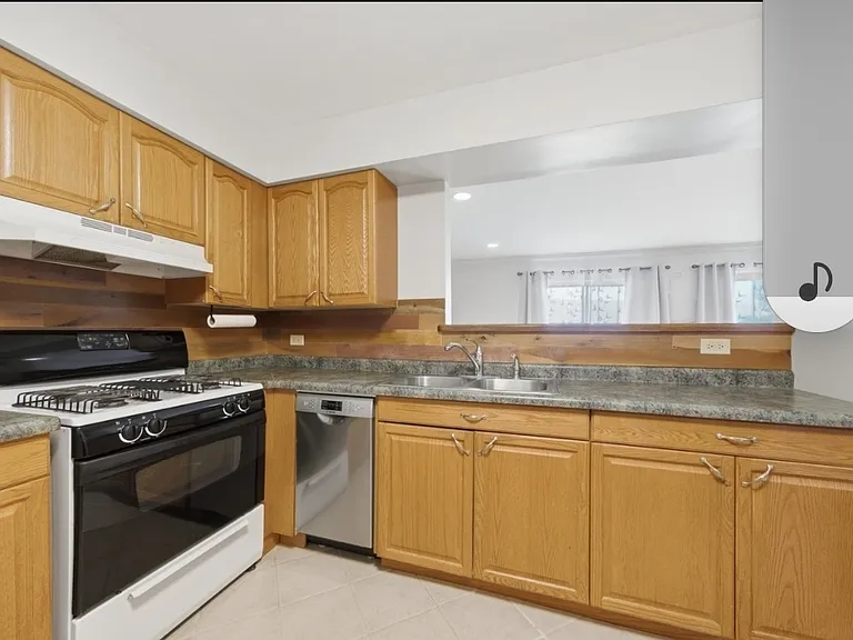 670 Marilyn Ave #208 — Photo 9