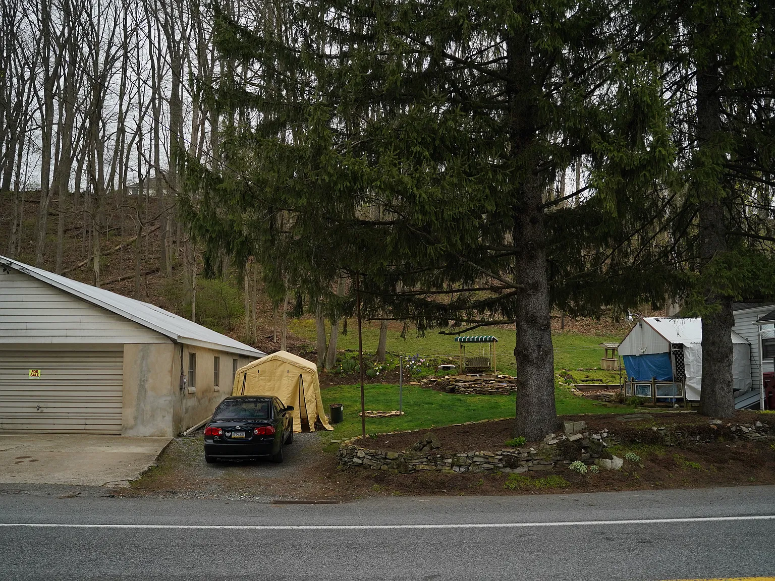 2 bed, 1200 sqft, $2,400 — Photo 2
