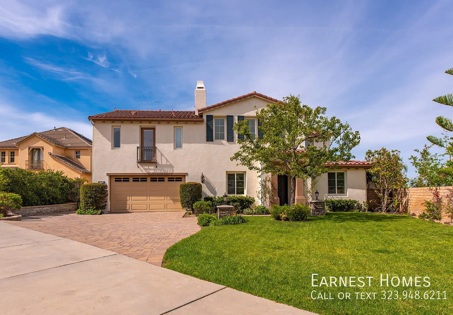 Spacious 5-Bedroom Simi Valley Estate with Pool, Spa, Sports Court & Mountain Views — Photo 2