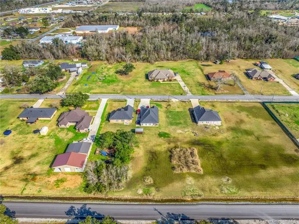 448 Deshotel Ln, Lake Charles, LA 70615