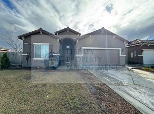 16065 W Ashli Ave, Kerman, CA 93630