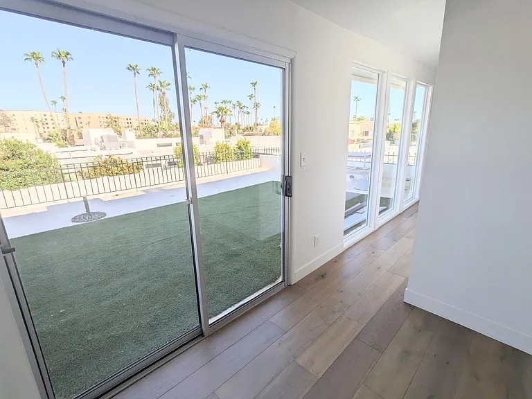 7662 E Minnezona Ave — Photo 39