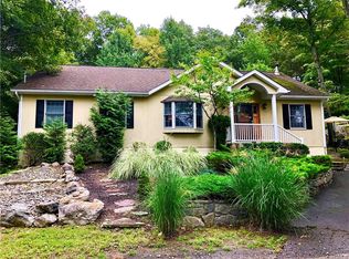 60 Dunderberg Rd, Putnam Valley, NY 10579