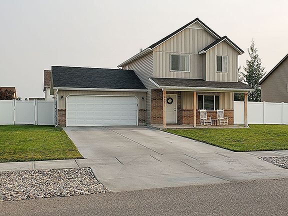 3rd image of 3677 E Silverstone Dr
