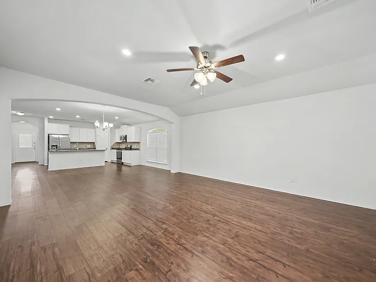 6305 Tess Rd — Photo 7