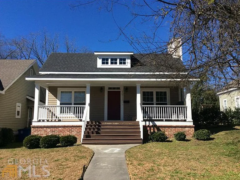 1215 Ross St — Photo 1