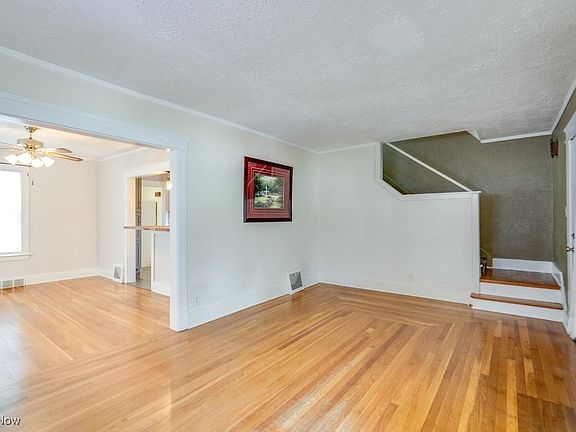 4th image of 1010 W 12th St