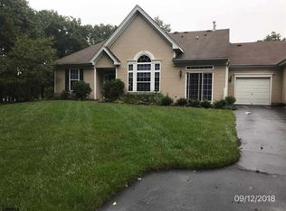 120 Dover Ct #28, Galloway, NJ