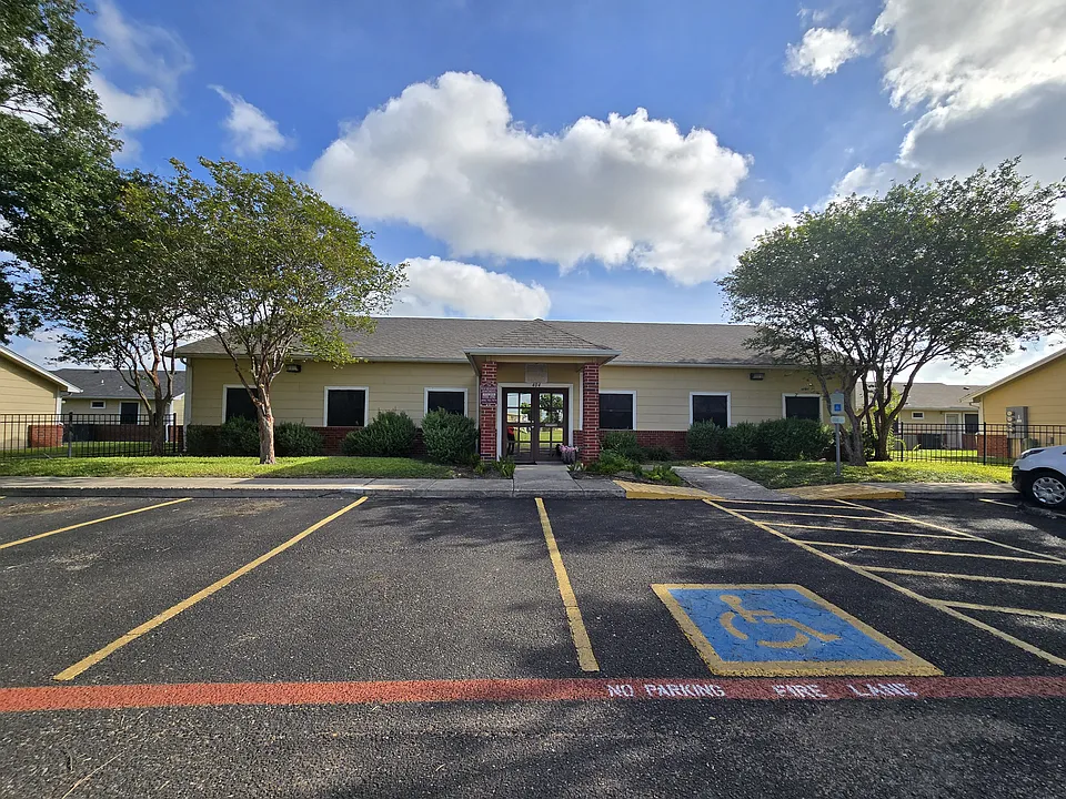 Sun Meadow Apartments