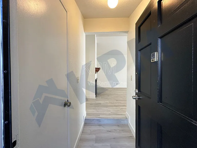 2903 Whittier Ct — Photo 3