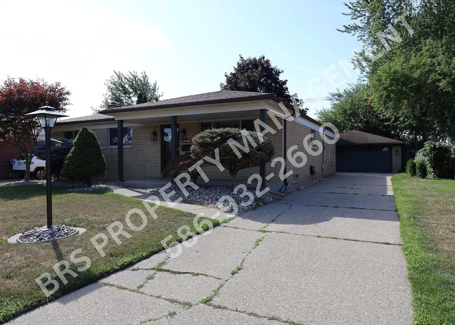 3 BR Ranch with full finished basement — Photo 2