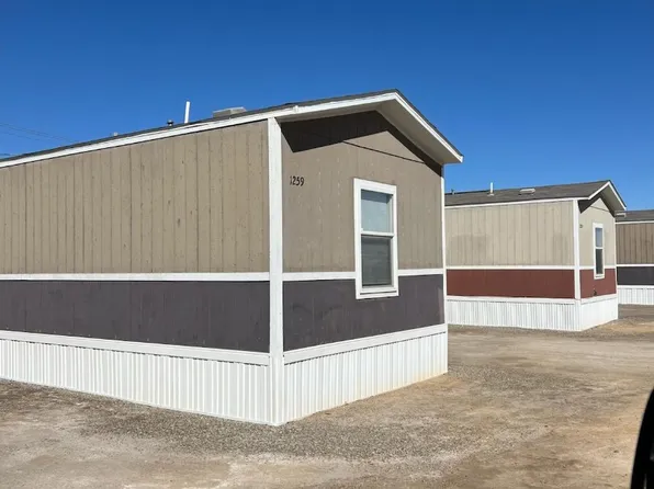 300 Walthall St, Pecos, TX 79772