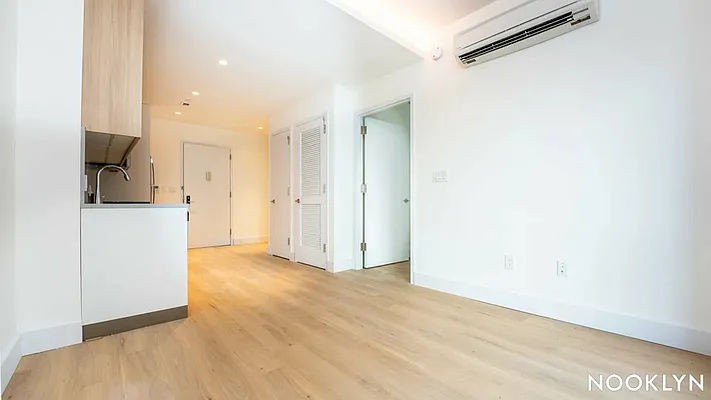 Rented by Nooklyn NYC LLC | media 21