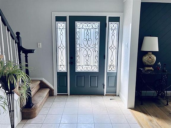 5th image of 120 Briscoe Dr