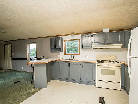 4th image of 116 Hughes St