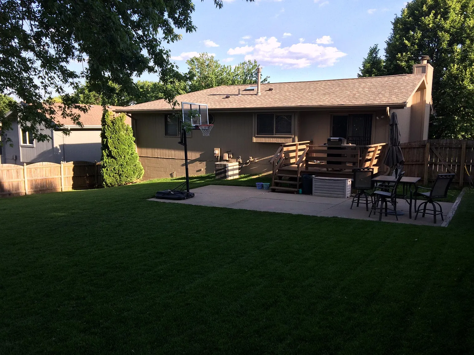 3 bed, 1589 sqft, $2,000 — Photo 3