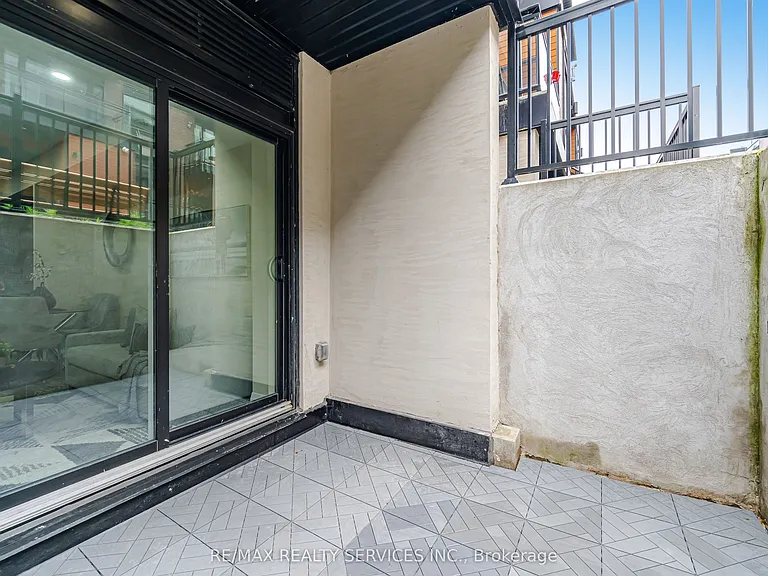26 Coles Ave #302 — Photo 39