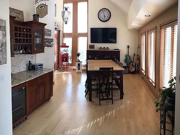 3rd image of 1735 Honey Creek Dr