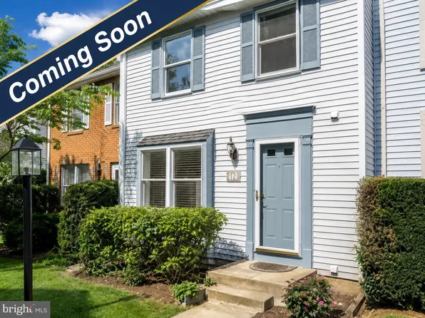 2123 Preston Square Ct, Falls Church, VA 22043