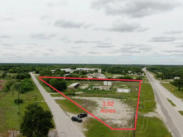 900 S State Highway 101, Chico, TX 76431