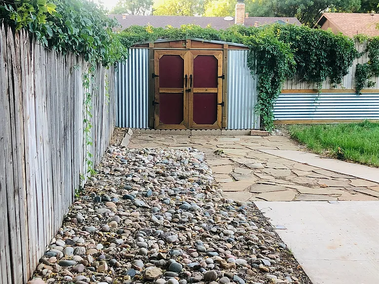4414 62nd St — Photo 21