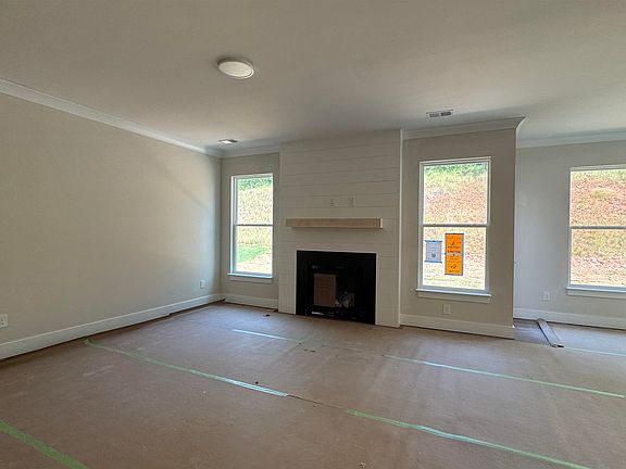 5th image of 1124 Stable Way