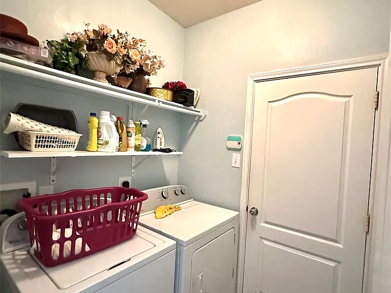 24219 Cornell Park Ln — Photo 21