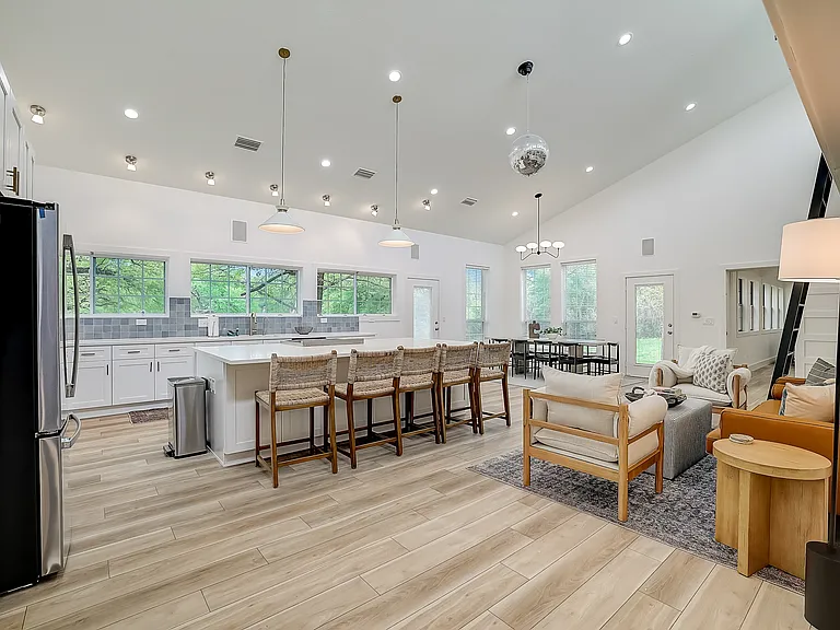 5511 N Dunlap Rd — Photo 38
