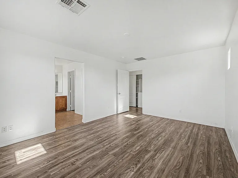 18436 W Nambe St — Photo 15