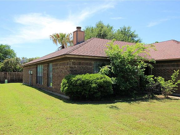 4th image of 3825 University Dr