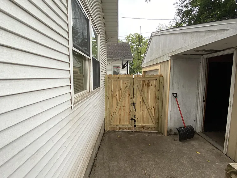 508 N Fair St — Photo 12