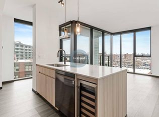 1350 W Randolph St #1806, Chicago, IL 60607