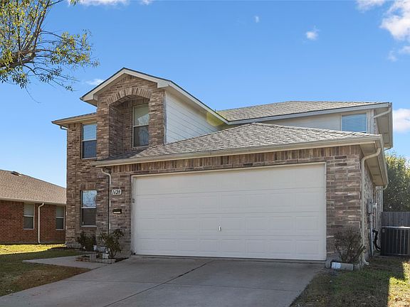 2nd image of 1628 Fieldstone Dr