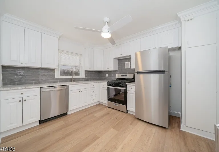 73 Park Ave — Photo 8