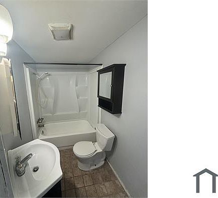 4th image of 1208 17th St N #A