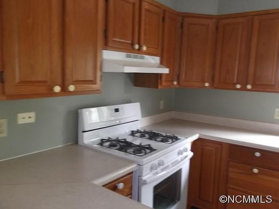 5th image of 547 Buena Vista Ln