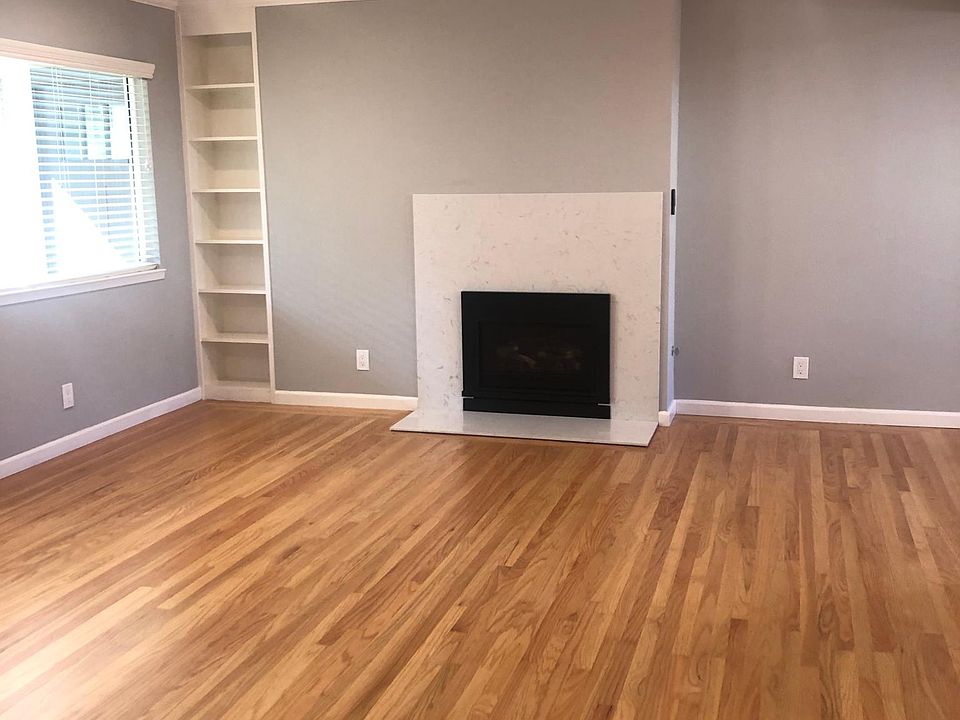 1st image of 489 Waverley St #489