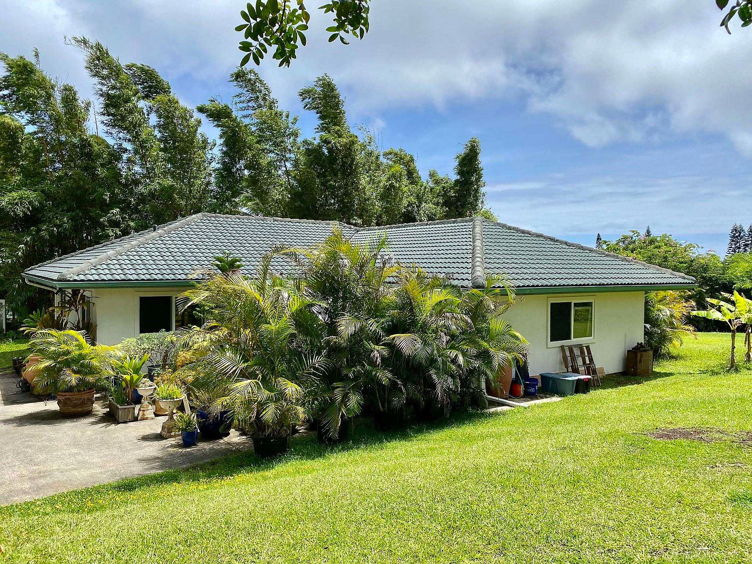 230 N Holokai Rd Unit B, Haiku, HI 96708 | Zillow