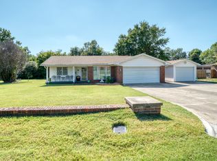 1414 S Delaware Ave, Okmulgee, OK 74447