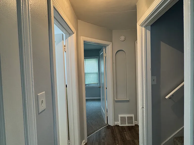 8904 Robson St — Photo 8