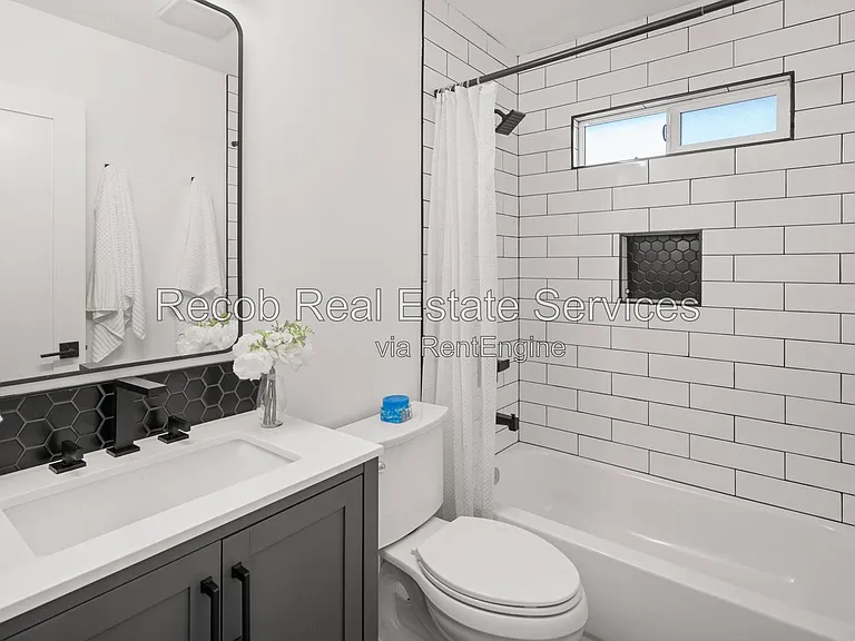 4988 Genesee Ave #4988 — Photo 8