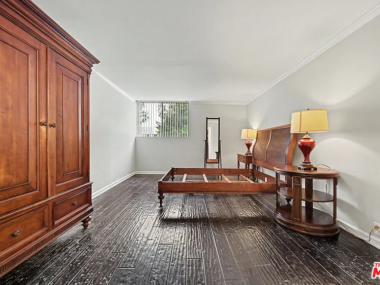 10535 Wilshire Blvd #510 — Photo 22