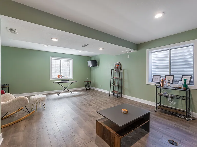4722 Sutton St — Photo 31