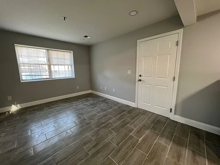 26-28 Avon Avenue - Ground Floor — Photo 12