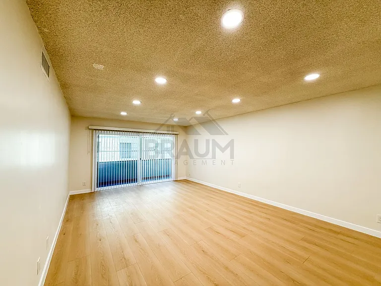 6041 WHITSETT — Photo 6
